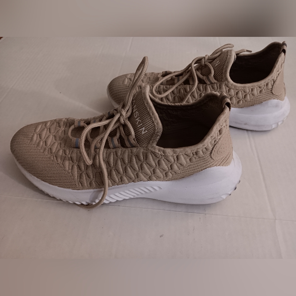 Danskin Tan Textured Sneakers Trainers Tennis Shoes Runners